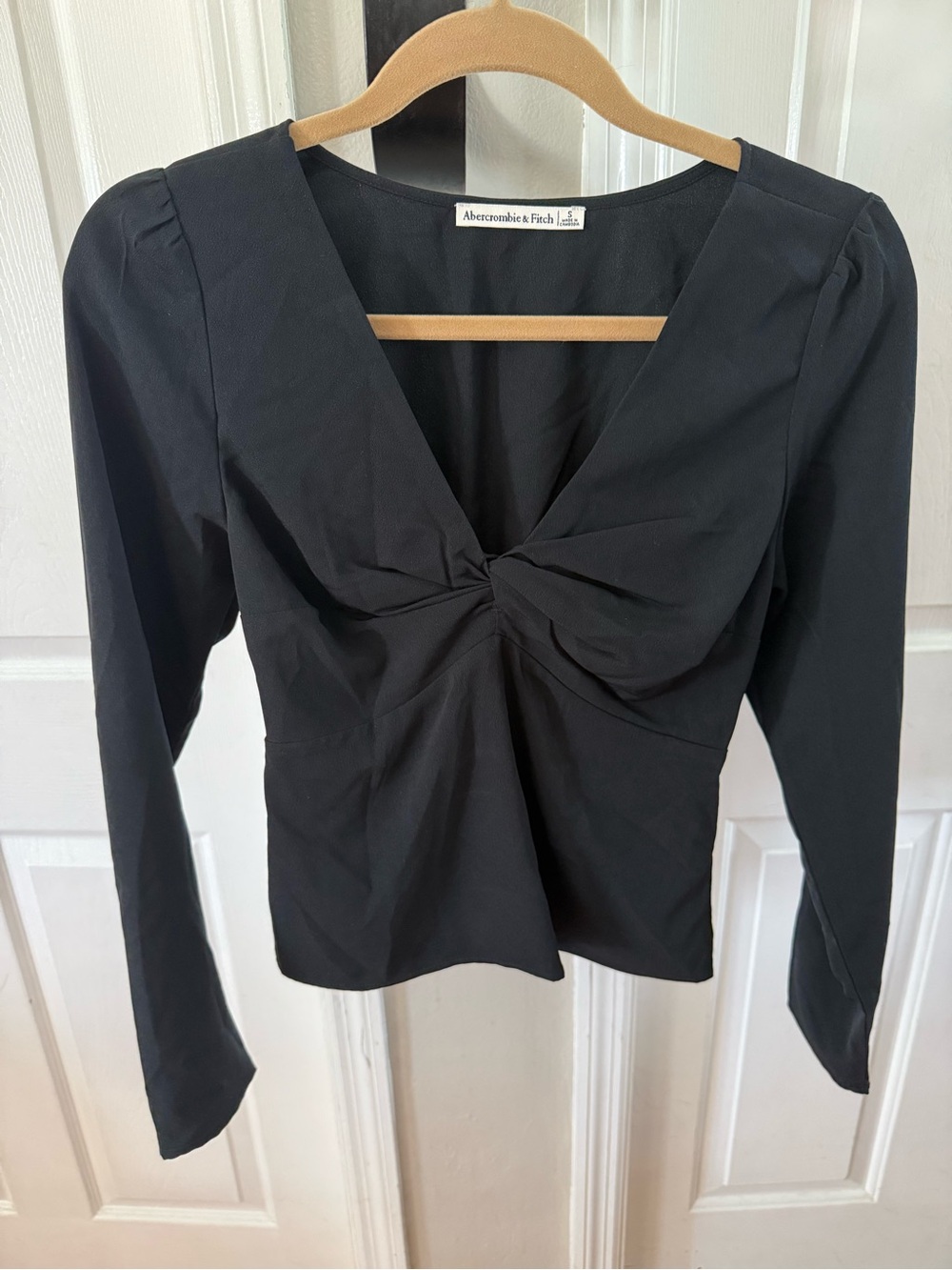 Abercrombie & Fitch Black Twist-Front Long Sleeve Top